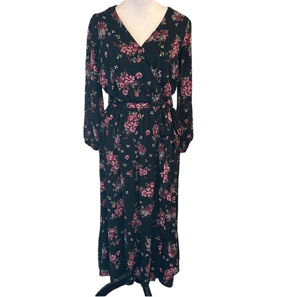 Premier Amour Dresses & Skirts - Premier Amour maxi boho floral dress